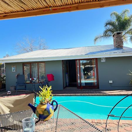 Tuinhuis Oudtshoorn Luaran gambar