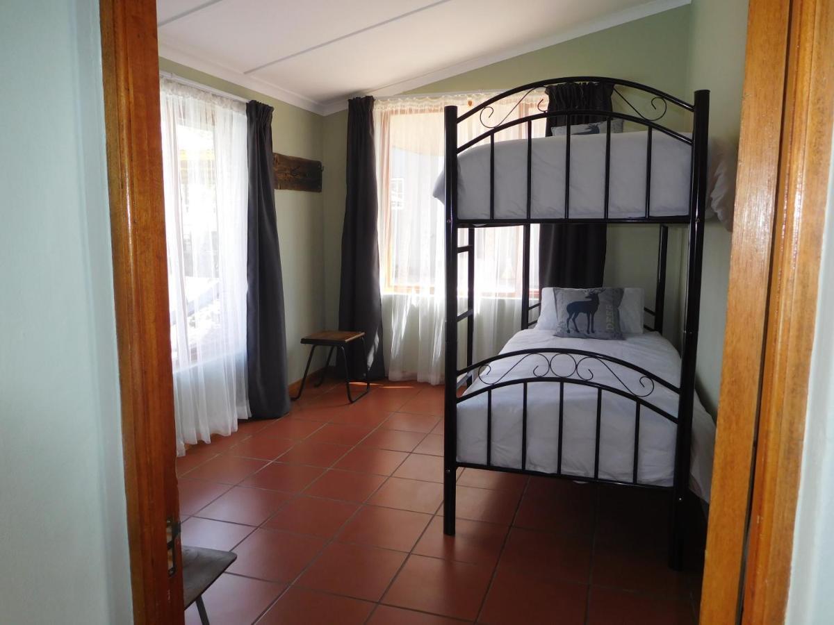 Tuinhuis Oudtshoorn Luaran gambar